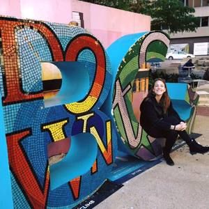 Meet your Posher, Alexis